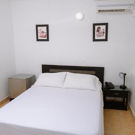 Hotel Edmar 圣玛尔塔 外观 照片