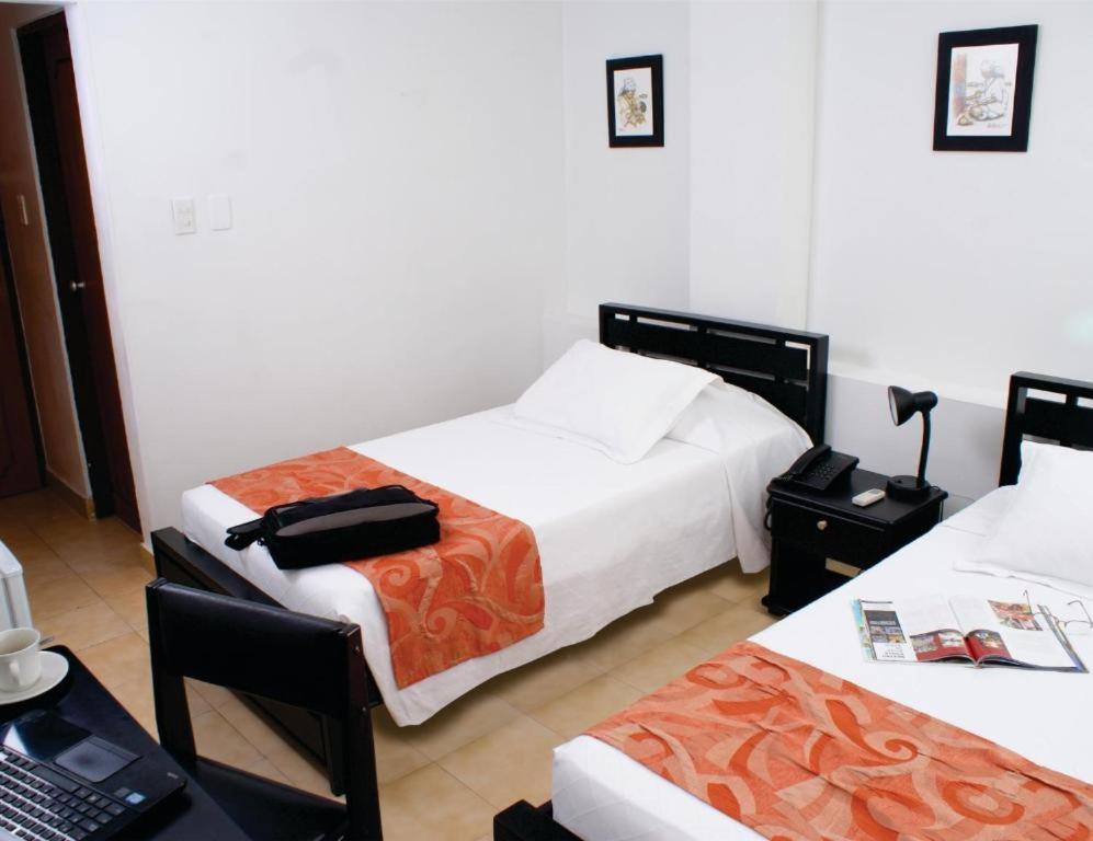 Hotel Edmar 圣玛尔塔 外观 照片