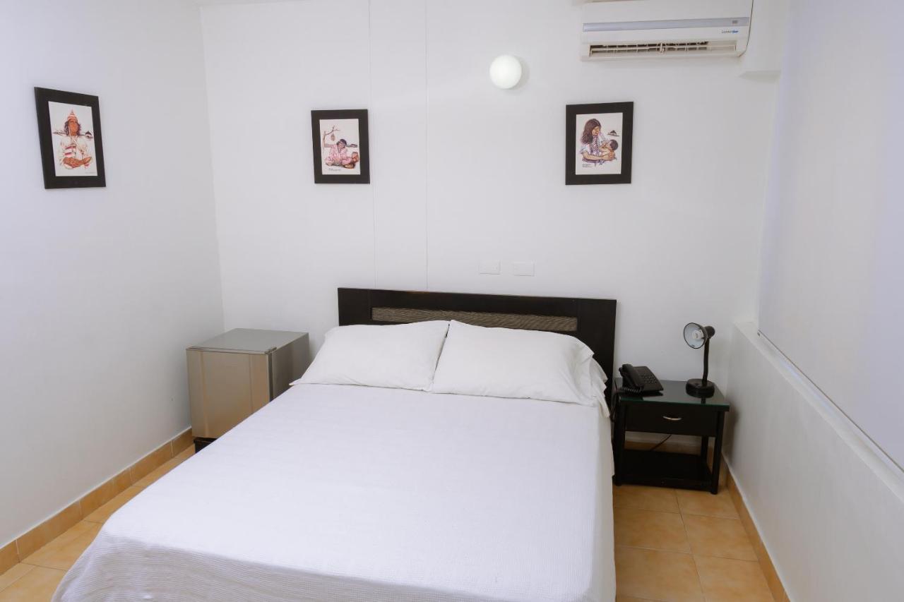 Hotel Edmar 圣玛尔塔 外观 照片